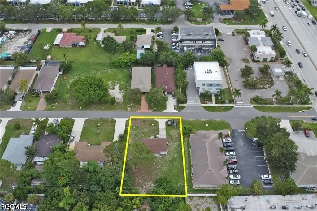 870 109th Avenue N, Naples, FL 34108 - #1