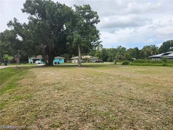13201 5th Street, Fort Myers, FL 33905