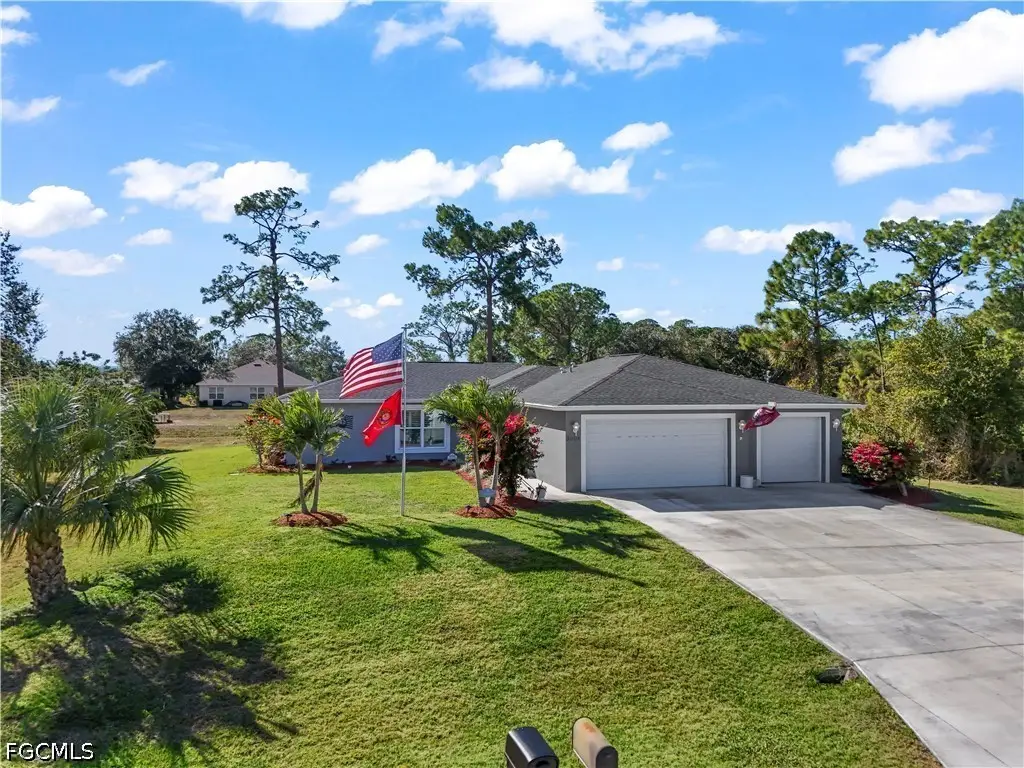 3008 Redwood Lane, Labelle, FL 33935 - #1