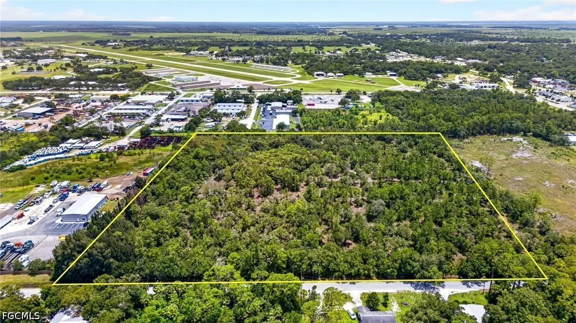 E Lincoln Avenue, Labelle, FL 33935 - #1