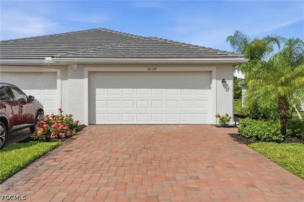 2228 Dragonfruit Way, Naples, FL 34120