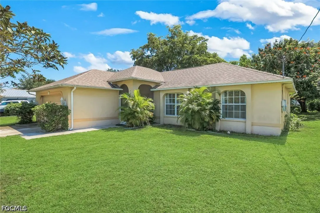 1015 SE 4th Place, Cape Coral, FL 33990 - #1