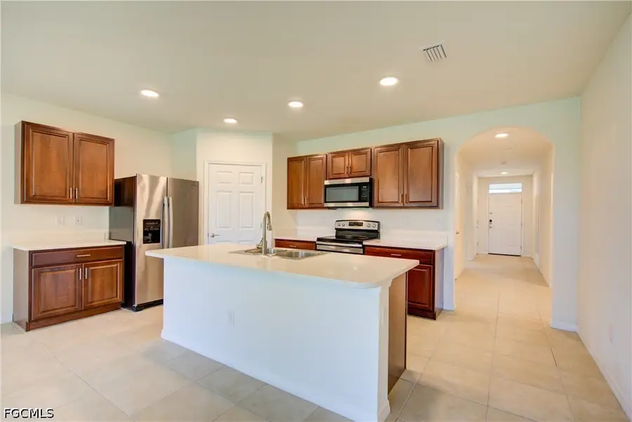 919 NE 11th Street, Cape Coral, FL 33909 - #2