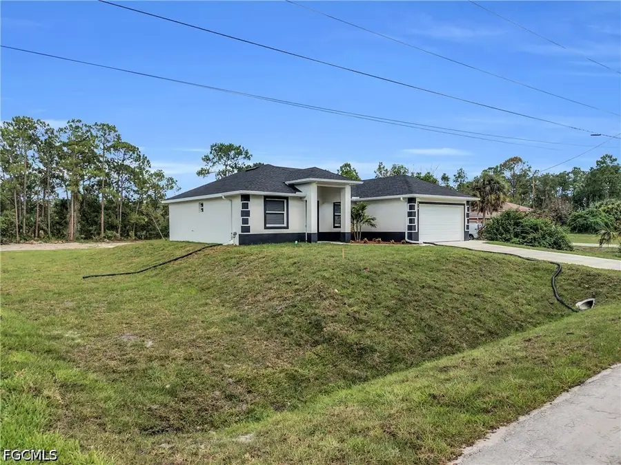 811 Congress Avenue, Lehigh Acres, FL 33972 - #3