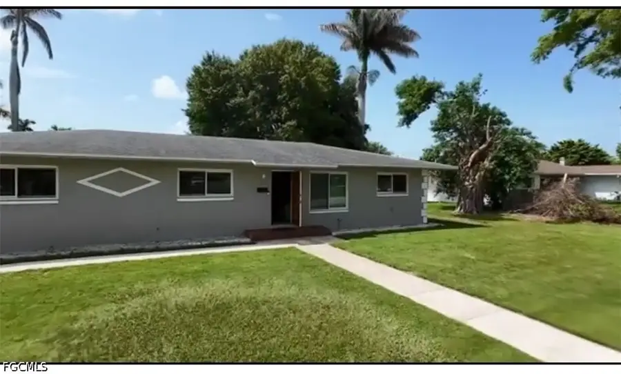 312 W Circle Drive, Clewiston, FL 33440 - #3