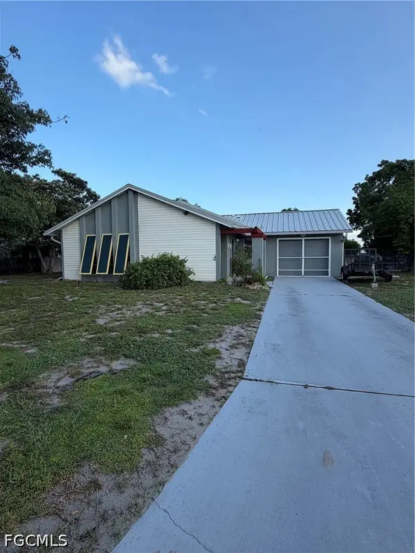 126 Oakside Street, Lehigh Acres, FL 33936