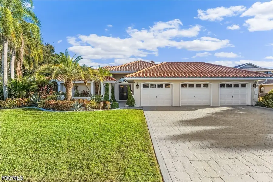 2318 SE 27th Street, Cape Coral, FL 33904 - #2