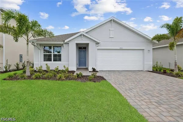 2621 Table Coral Trail, North Fort Myers, FL 33903