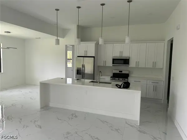1752 Pine Ave, Lehigh Acres, FL 33972
