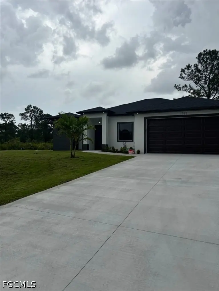 1752 Pine Ave, Lehigh Acres, FL 33972 - #2