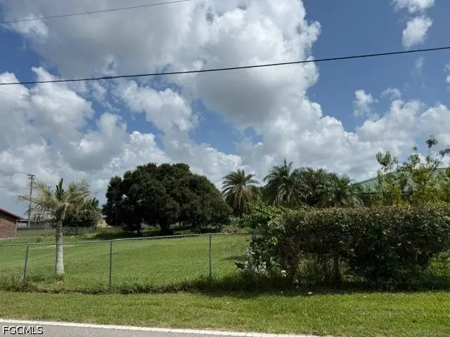 757 Avenue R Sw, Moore Haven, FL 33471 - #2