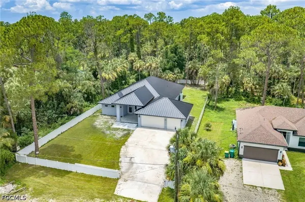 1853 Della Drive, Naples, FL 34117