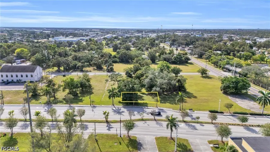 2726 Dr Martin Luther King Jr Boulevard, Fort Myers, FL 33916 - #2