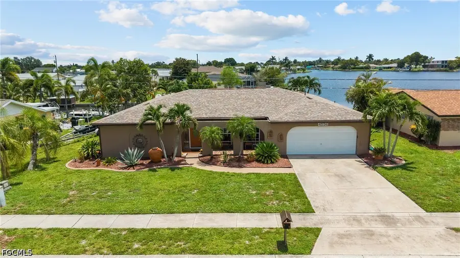 4536 Vinsetta Avenue, North Fort Myers, FL 33903 - #2