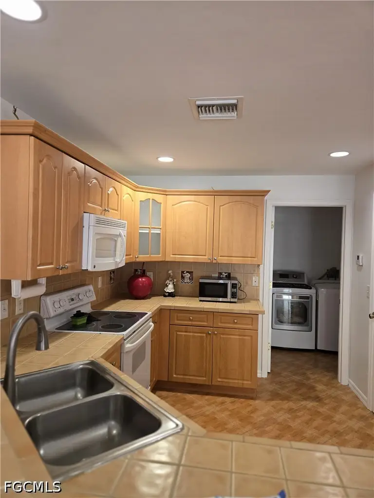 423 NW 26th Place, Cape Coral, FL 33993 - #1