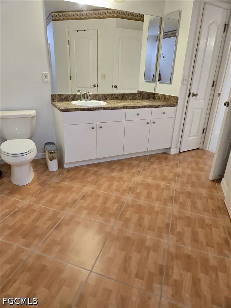 423 NW 26th Place, Cape Coral, FL 33993 - #2