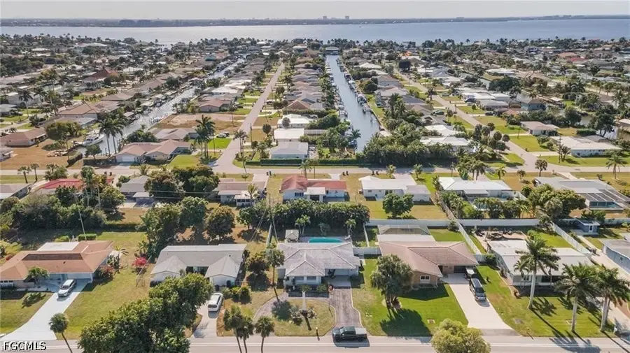 616 El Dorado Parkway E, Cape Coral, FL 33904 - #3