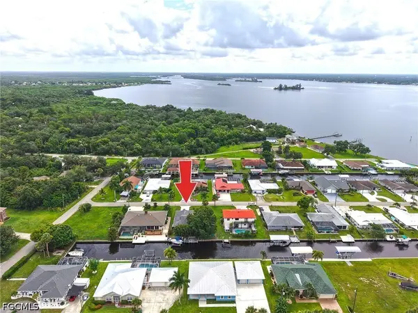 7228 Reymoor Drive, North Fort Myers, FL 33917