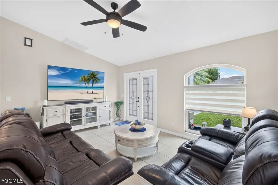 3118 SE 8th Place, Cape Coral, FL 33904 - #3