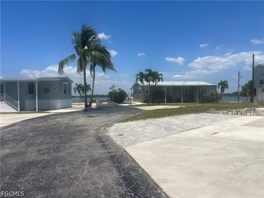 20 Helen Lane, Fort Myers Beach, FL 33931 - #2