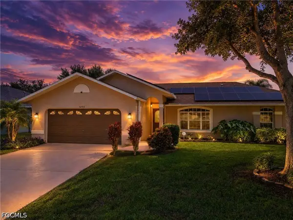 1205 SE 12th Lane, Cape Coral, FL 33990