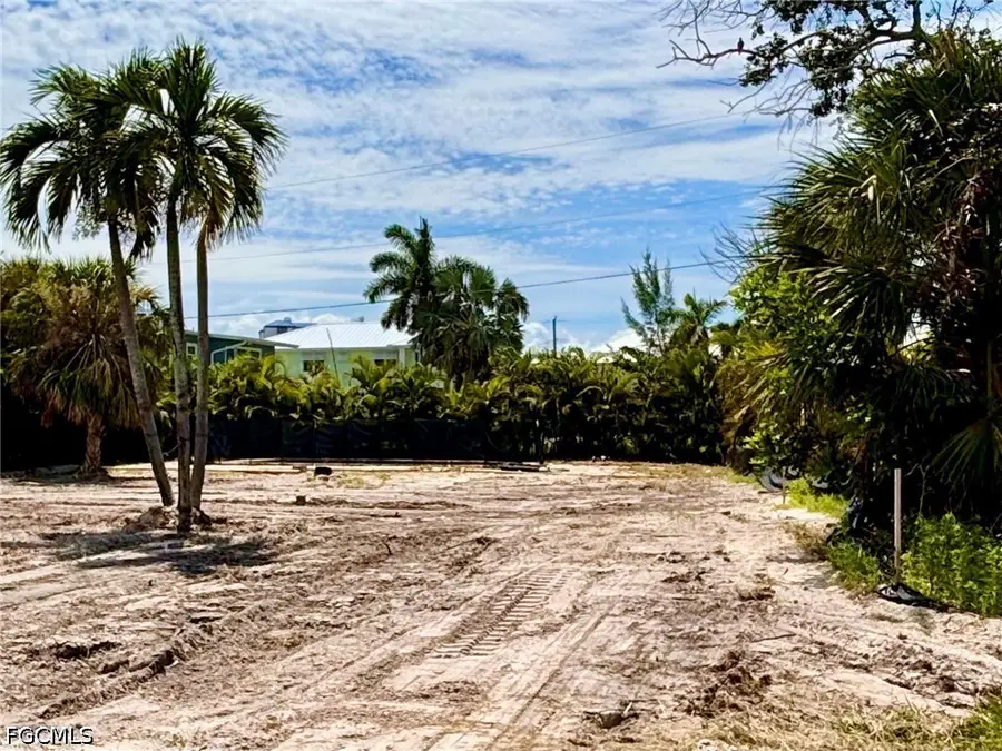 126 Mandalay Road, Fort Myers Beach, FL 33931 - #2