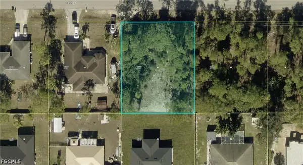3811 18th Street W, Lehigh Acres, FL 33971
