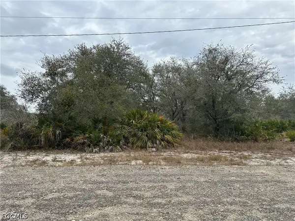 2526 72nd Street W, Lehigh Acres, FL 33971