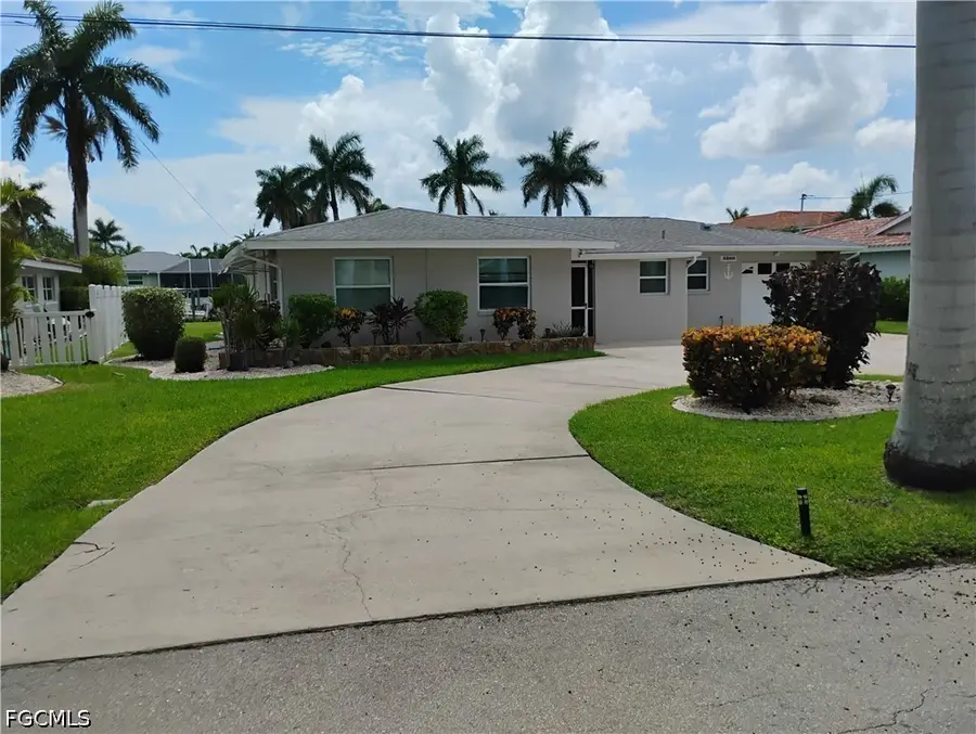5240 Seminole Court, Cape Coral, FL 33904 - #2