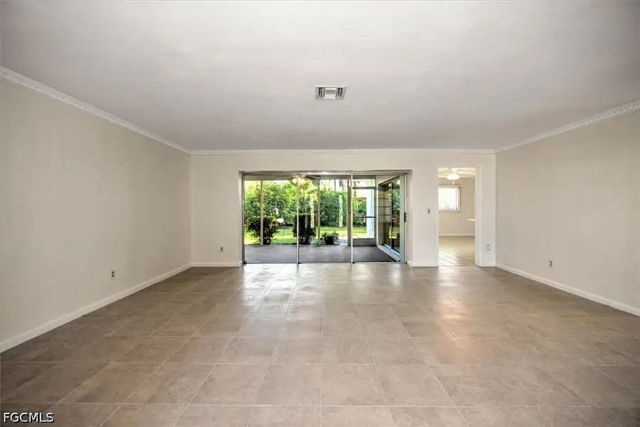 5661 Eichen Circle E, Fort Myers, FL 33919 - #2