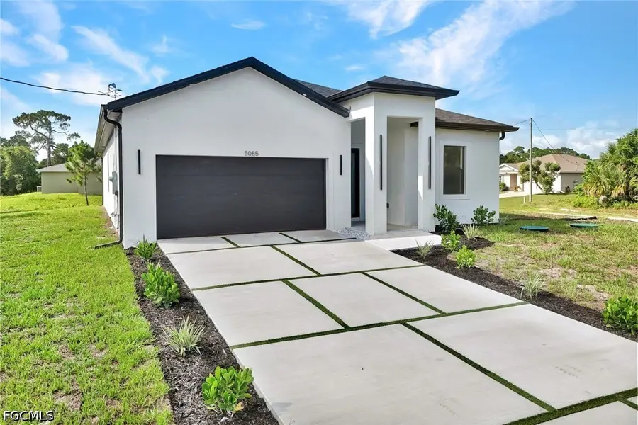 5085 NE Tradewinds Circle, Labelle, FL 33935 - #2