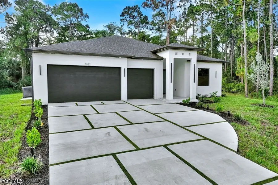 8027 Royal Circle, Labelle, FL 33935 - #2