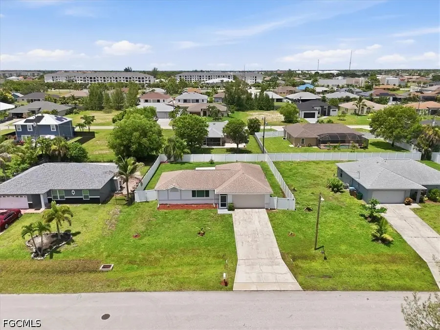 3432 SW 14th Place, Cape Coral, FL 33914 - #2