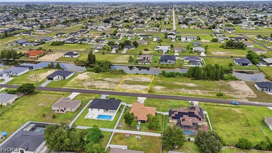 1008 NE 1st Place, Cape Coral, FL 33909 - #2