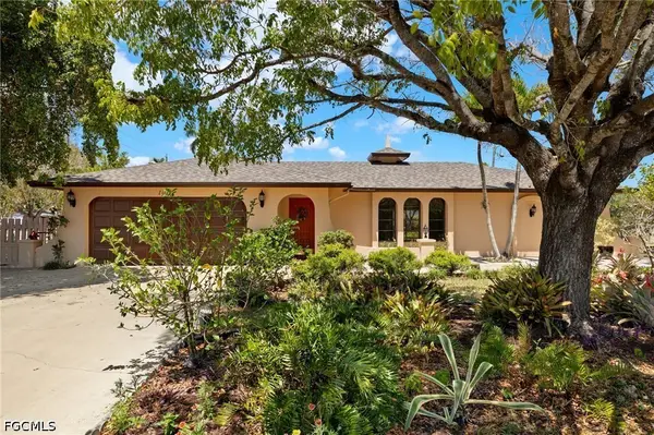 1011 El Mar Avenue, Fort Myers, FL 33919