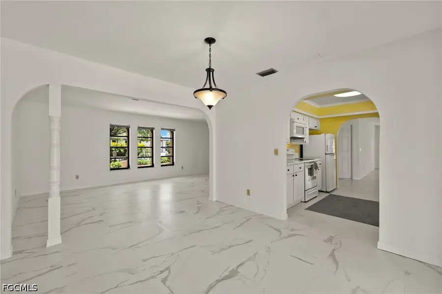 1011 El Mar Avenue, Fort Myers, FL 33919 - #3
