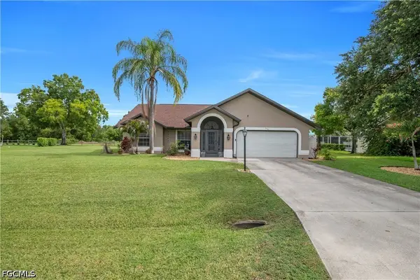 538 Whispering Wind Bend, Lehigh Acres, FL 33974