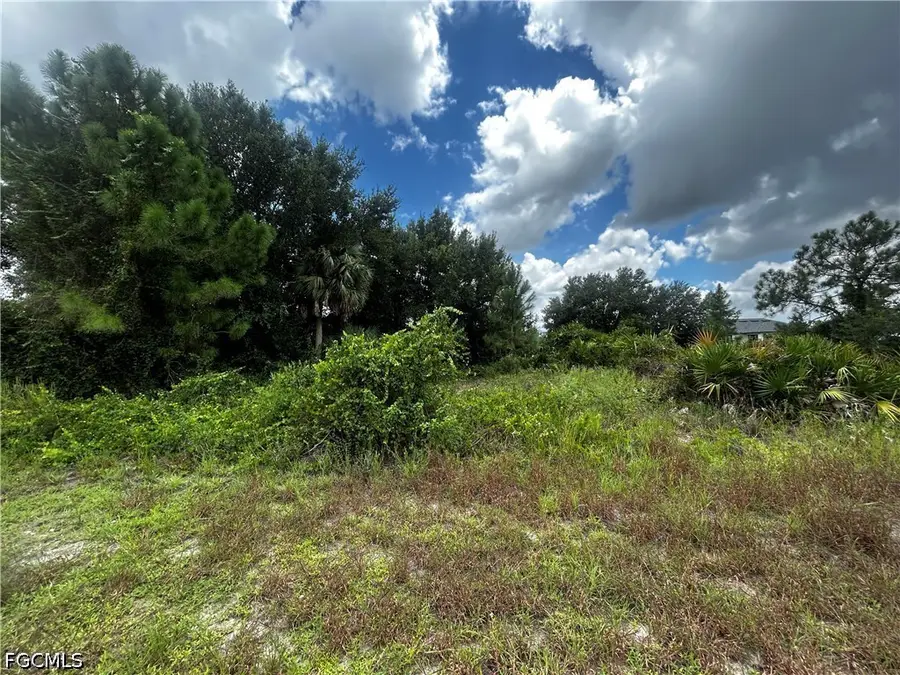 3313 27th Street Sw, Lehigh Acres, FL 33976 - #3