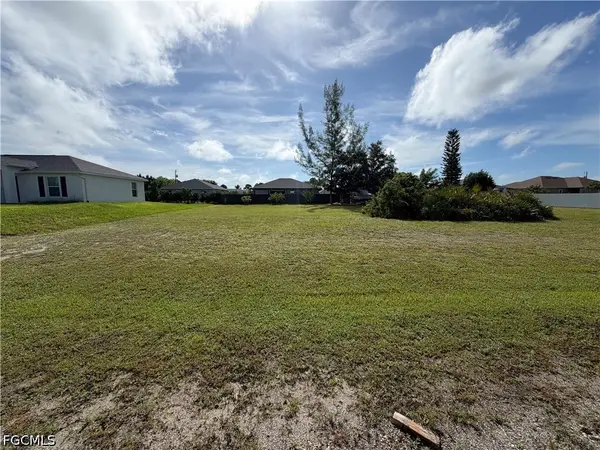 4021 NE 9th Place, Cape Coral, FL 33909