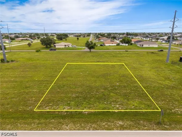 711 El Dorado Boulevard N, Cape Coral, FL 33993