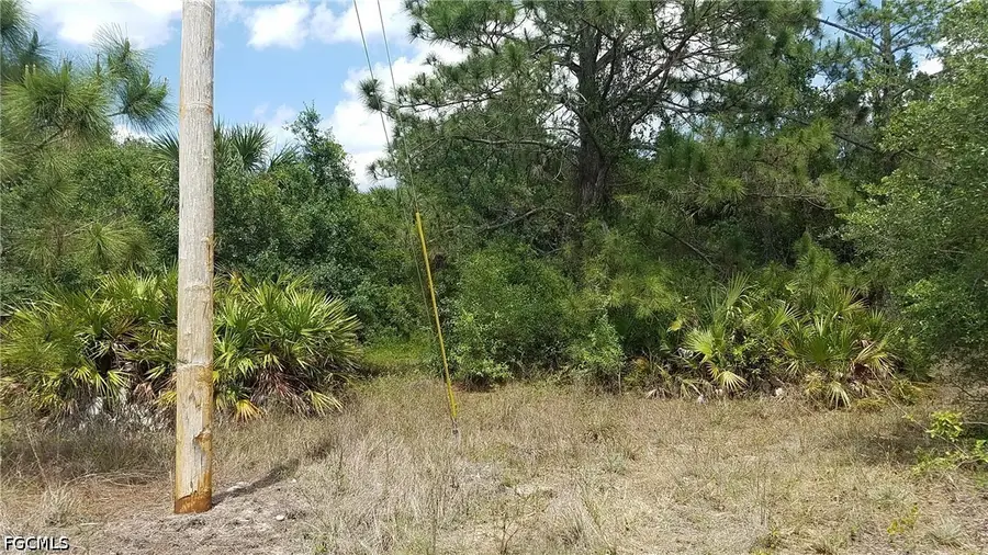 933 Memphis Avenue, Lehigh Acres, FL 33974 - #2