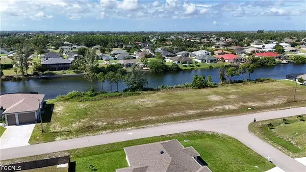 2412 NW 25th Terrace, Cape Coral, FL 33993
