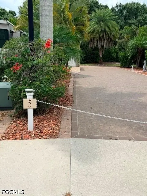 5108 Cypress Trail Resort Circle, Fort Myers, FL 33905