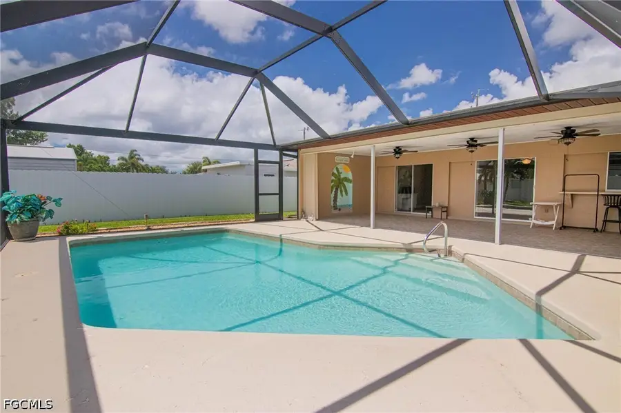 3929 SE 10th Avenue, Cape Coral, FL 33904 - #3