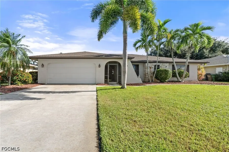 701 SE 35th Terrace, Cape Coral, FL 33904 - #2