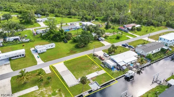 4177 Hollis Avenue, Port Charlotte, FL 33953