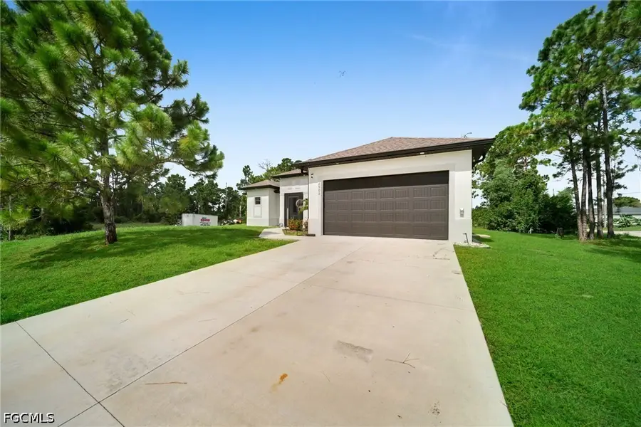 2902 Villa Avenue S, Lehigh Acres, FL 33976 - #2