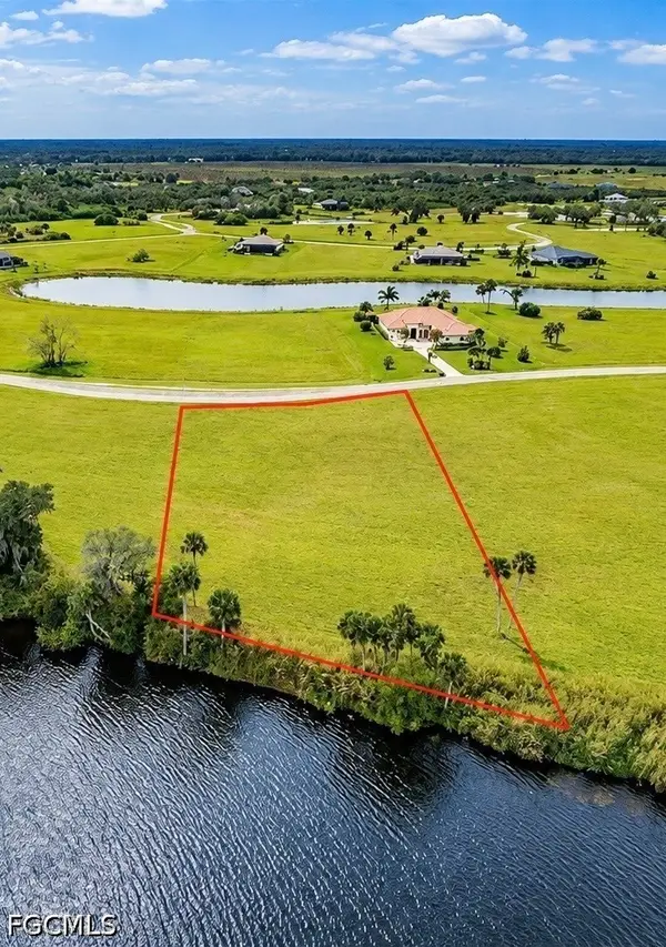 2048 Silk Bay Boulevard, Alva, FL 33920