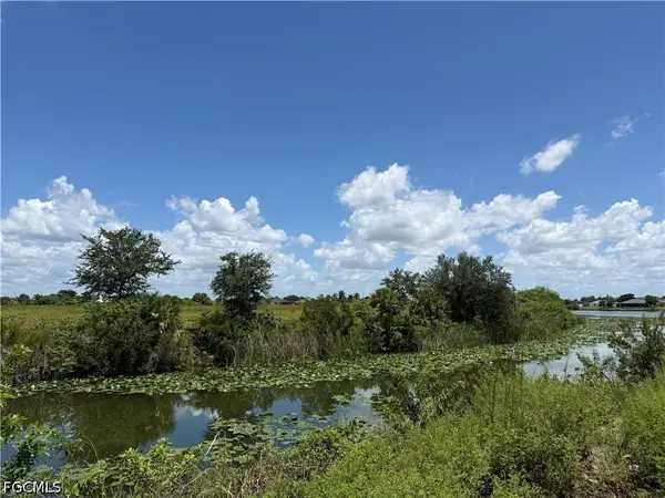 2113 NE 10th Place, Cape Coral, FL 33909