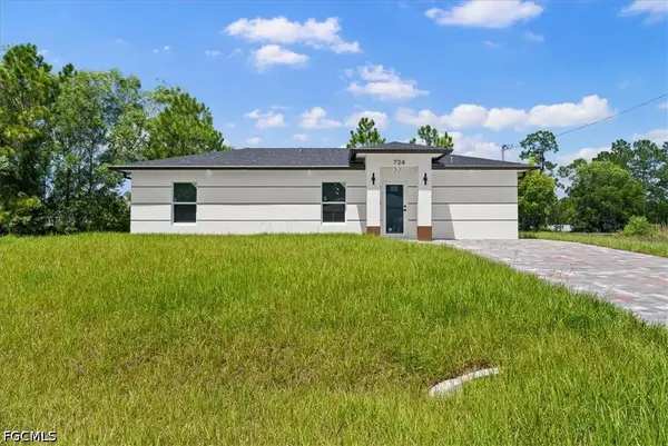 724 Anaconda Avenue S, Lehigh Acres, FL 33974